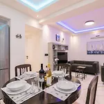 Alkeos By 