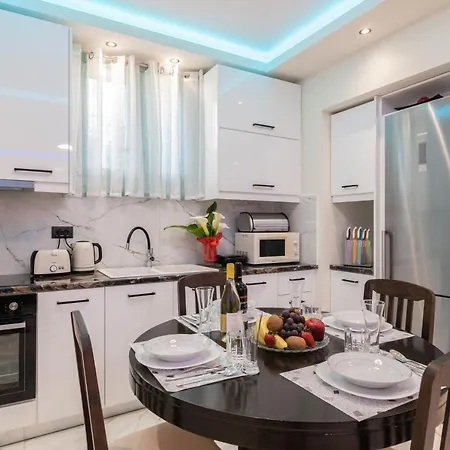 Apartman Alkeos By 